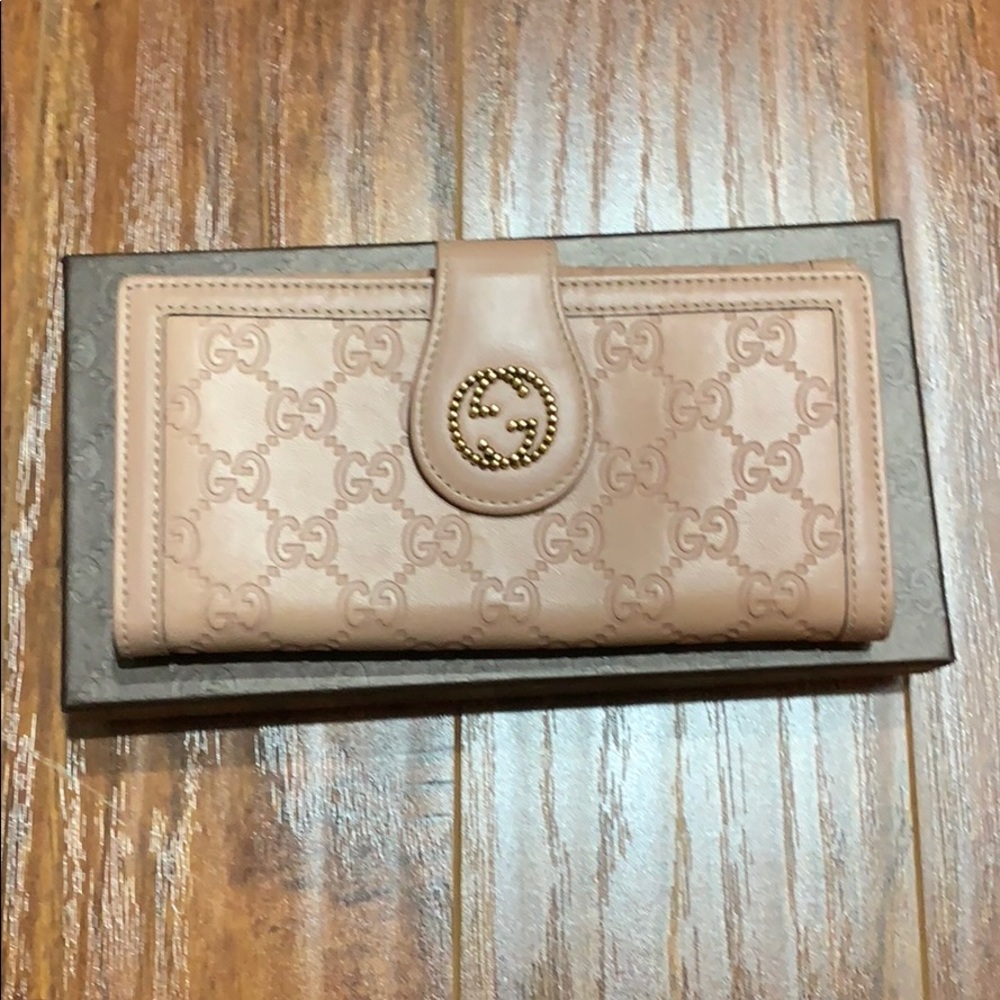 Brand new Gucci leather nude blush color wallet